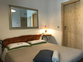  Giardino alla Torre Bed&Breakfast  Дро